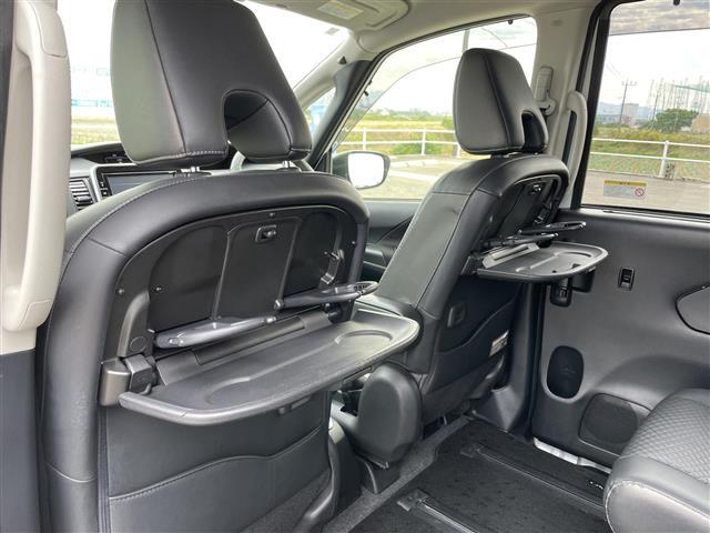 セレナ e-パワー ハイウェイスターV 純正ナビゲーション アラウンドビューモニター フリップダウンモニター プロパイロット インテリジェントルームミラー 両側パワースライドドア 革巻きステアリング ステアリングリモコン ハンドルヒーター(36枚目)