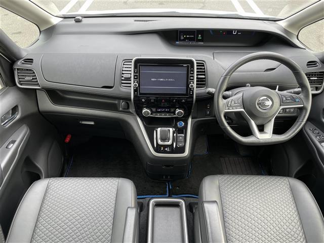 セレナ e-パワー ハイウェイスターV 純正ナビゲーション アラウンドビューモニター フリップダウンモニター プロパイロット インテリジェントルームミラー 両側パワースライドドア 革巻きステアリング ステアリングリモコン ハンドルヒーター(42枚目)