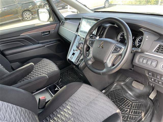 デリカD:5 G パワーパッケージ 4WD 社外ナビ フリップダウンモニター アラウンドビューモニター電動サイドステップ 電子パーキングブレーキ シートヒーター パワーシート 両側パワースライドドア パワーバックドア MTモード付AT(5枚目)