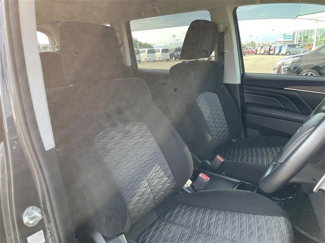 デリカD:5 G パワーパッケージ 4WD 社外ナビ フリップダウンモニター アラウンドビューモニター電動サイドステップ 電子パーキングブレーキ シートヒーター パワーシート 両側パワースライドドア パワーバックドア MTモード付AT(16枚目)