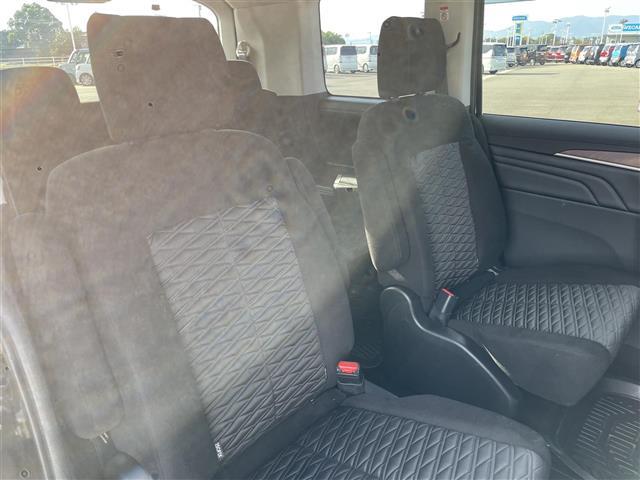 デリカD:5 G パワーパッケージ 4WD 社外ナビ フリップダウンモニター アラウンドビューモニター電動サイドステップ 電子パーキングブレーキ シートヒーター パワーシート 両側パワースライドドア パワーバックドア MTモード付AT(17枚目)