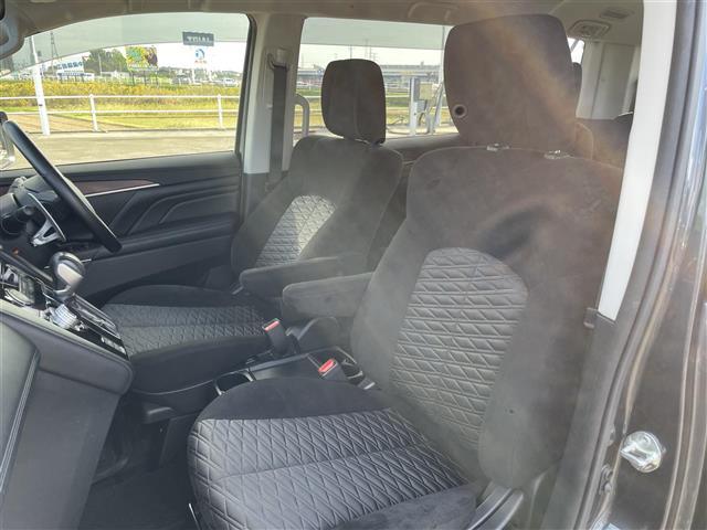 デリカD:5 G パワーパッケージ 4WD 社外ナビ フリップダウンモニター アラウンドビューモニター電動サイドステップ 電子パーキングブレーキ シートヒーター パワーシート 両側パワースライドドア パワーバックドア MTモード付AT(30枚目)