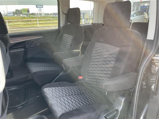 デリカD:5 G パワーパッケージ 4WD 社外ナビ フリップダウンモニター アラウンドビューモニター電動サイドステップ 電子パーキングブレーキ シートヒーター パワーシート 両側パワースライドドア パワーバックドア MTモード付AT(31枚目)