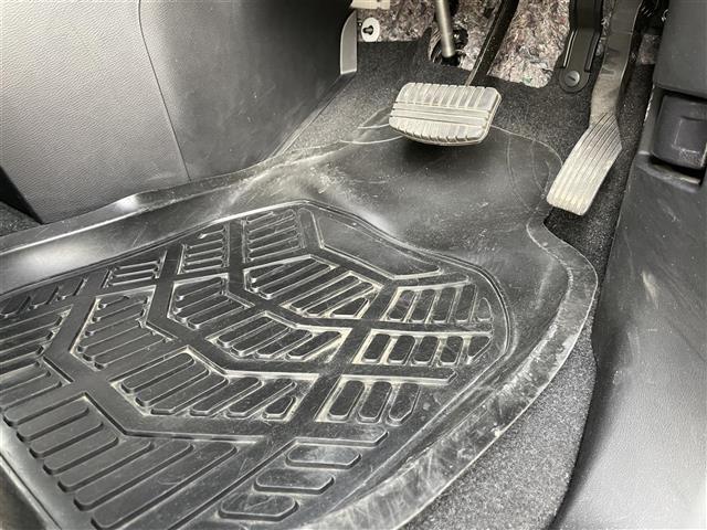 デリカD:5 G パワーパッケージ 4WD 社外ナビ フリップダウンモニター アラウンドビューモニター電動サイドステップ 電子パーキングブレーキ シートヒーター パワーシート 両側パワースライドドア パワーバックドア MTモード付AT(39枚目)