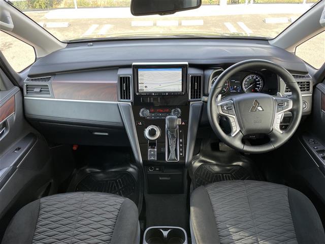 デリカD:5 G パワーパッケージ 4WD 社外ナビ フリップダウンモニター アラウンドビューモニター電動サイドステップ 電子パーキングブレーキ シートヒーター パワーシート 両側パワースライドドア パワーバックドア MTモード付AT(42枚目)