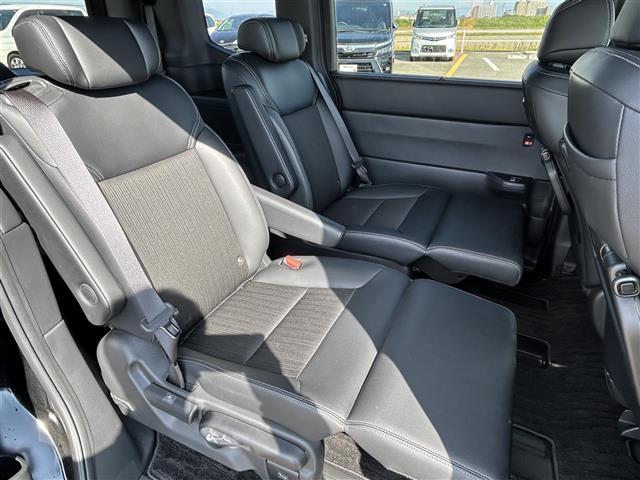 ステップワゴン e:HEVスパーダ ホンダセンシング ACC ブラインドスポットモニター 衝突軽減ブレーキ オートホールド バックカメラ ビルトインETC シートヒーター 純正ナビ BT フルセグTV CD SD USB 純正ホイール(18枚目)