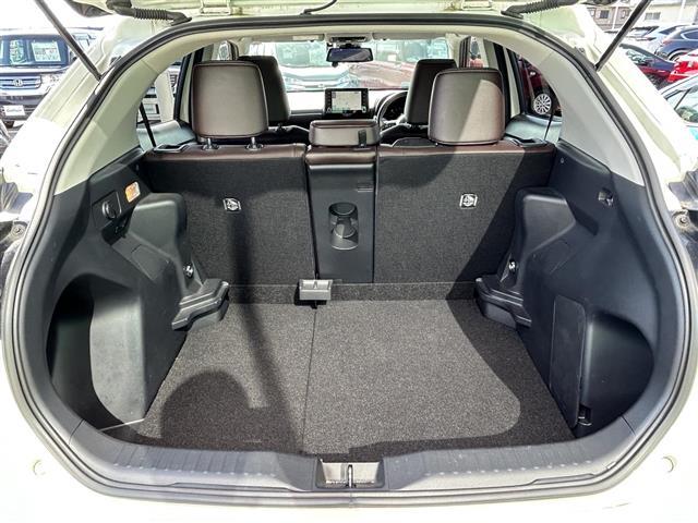 ヤリスクロス ハイブリッドZ トヨタセーフティセンス ACC ブラインドスポットモニター レーンキープアシスト 横滑り防止機能 パワーシート ハーフレザー ディスプレイオーディオ ドライブレコーダー ビルトインETC(16枚目)