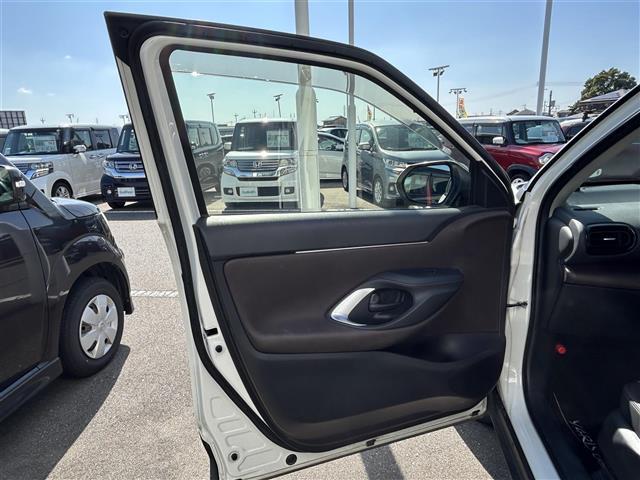 ヤリスクロス ハイブリッドZ トヨタセーフティセンス ACC ブラインドスポットモニター レーンキープアシスト 横滑り防止機能 パワーシート ハーフレザー ディスプレイオーディオ ドライブレコーダー ビルトインETC(35枚目)