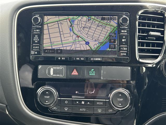 アウトランダーPHEV Gナビパッケージ ◇プラグインハイブリッド◇純正SDナビゲーション・フルセグTV/CD/DVD/SD/Bluetooth◇マルチアラウンドモニター◇前方ドライブレコーダー◇ビルトインETC◇エレクトリックテ(4枚目)