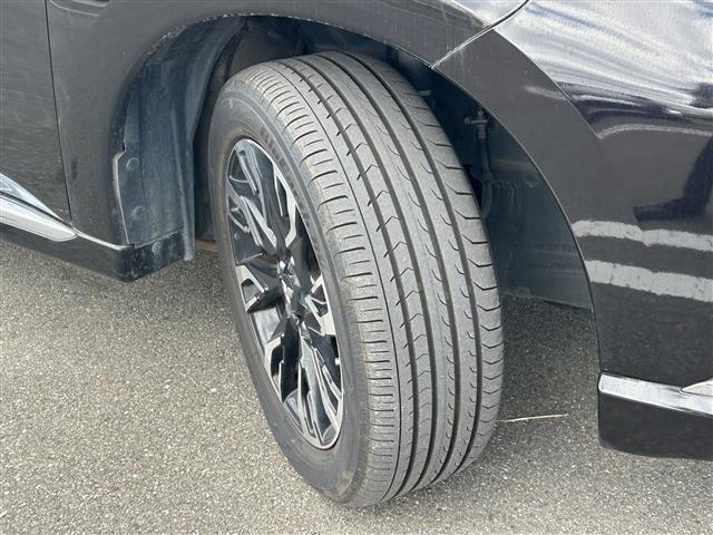 アウトランダーPHEV Gナビパッケージ ◇プラグインハイブリッド◇純正SDナビゲーション・フルセグTV/CD/DVD/SD/Bluetooth◇マルチアラウンドモニター◇前方ドライブレコーダー◇ビルトインETC◇エレクトリックテ(30枚目)