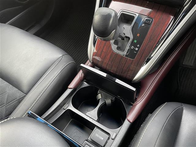 ハリアー プレミアム ◇ワンオーナー◇純正9インチSDナビゲーション・フルセグTV/CD/DVD/SD/Bluetooth◇フリップダウンモニター◇バックカメラ◇ビルトインETC◇パワーバックドア◇ハーフレザ(10枚目)