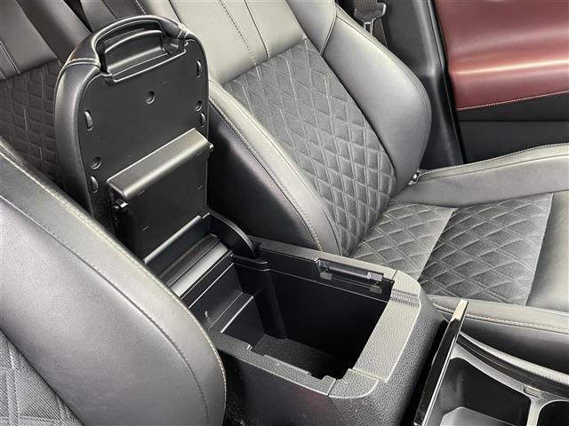 ハリアー プレミアム ◇ワンオーナー◇純正9インチSDナビゲーション・フルセグTV/CD/DVD/SD/Bluetooth◇フリップダウンモニター◇バックカメラ◇ビルトインETC◇パワーバックドア◇ハーフレザ(11枚目)