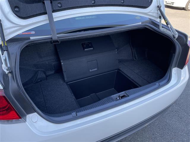 クラウンハイブリッド アスリートＳ　◇ワンオーナー◇純正メモリーナビゲーション・フルセグＴＶ／ＣＤ／ＤＶＤ／ＨＤＤ／ＵＳＢ／Ｂｌｕｅｔｏｏｔｈ◇バックカメラ◇ビルトインＥＴＣ◇クルーズコントロール◇ＤＮ席シートヒーター（20枚目）