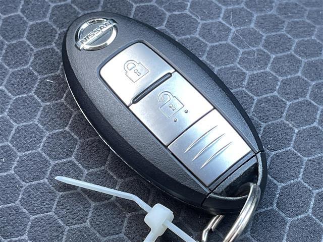 ジューク １５ＲＸ　タイプＶ　◇ワンオーナー◇純正ＳＤナビゲーション・フルセグＴＶ／ＣＤ／ＳＤ／Ｂｌｕｅｔｏｏｔｈ◇バックカメラ◇ＩＳＯＦＩＸ対応◇革巻きステアリング◇純正キセノンヘッドライト◇純正フォグランプ（15枚目）