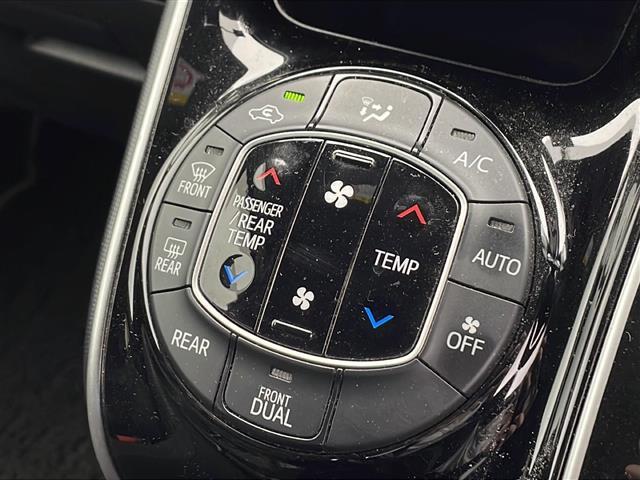 ヴォクシー ＺＳ　煌ＩＩ（16枚目）