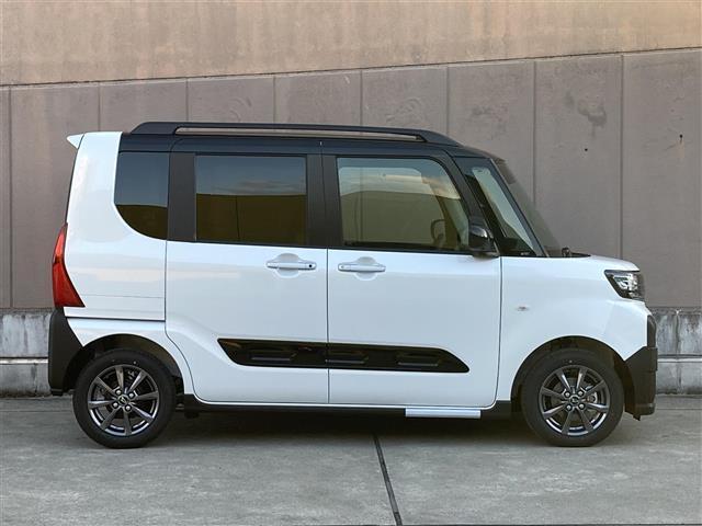 ファンクロス 届出済未使用車 9インチディスプレイオーディオ パノラマモニター スマートアシスト ウェルカムパワースライドドア パノラマパーキングアシスト シートヒーター 電動パーキングブレーキ LEDヘッドライト(30枚目)