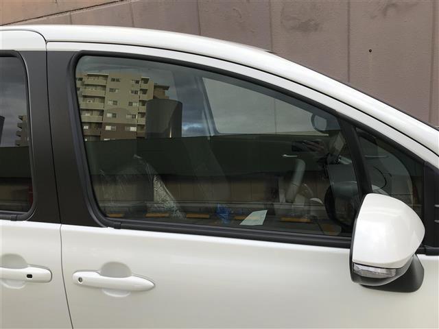 ハイブリッドZ 登録済未使用車 10.5インチディスプレイオーディオ パノラミックビュー モニター トヨタセーフティセンス レーダークルーズコントロール LEDヘッドランプ BSM 両側パワースライドドア ETC(35枚目)