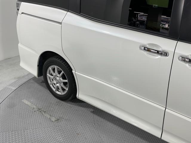 ヴォクシー ＺＳ　煌ＩＩ　禁煙　純正１０型ナビ　純正フリップダウンモニター　トヨタセーフティセンス　両側パワースライドドア　オートハイビーム　ビルトインＥＴＣ　バックモニター　リアオートエアコン　６スピーカー　ＨＤＭＩ　ＬＥＤ（53枚目）