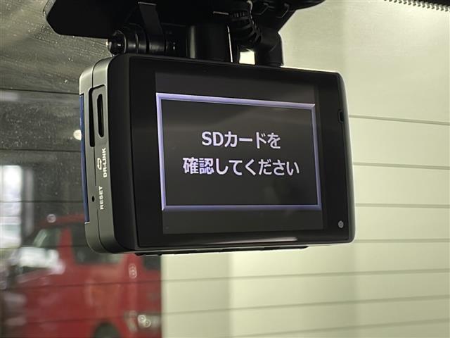 ＸＤブラックレザーリミテッド　禁煙　マツダコネクトナビ　ＤＶＤ／ＴＶ／Ｂｌｕｅｔｏｏｔｈ　バックカメラ　セーフティＰＫＧ　ブラインドスポットモニター　リアクロストラフィック　ハイビームコントロール　衝突軽減　車線逸脱警報　ＬＥＤ(10枚目)