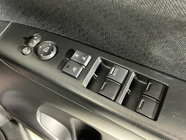 Ｇ　ターボＳＳパッケージ　禁煙車　社外８インチナビ　ＣＤ　ＤＶＤ　フルセグＴＶ　Ｂｌｕｅｔｏｏｔｈ　両側パワースライドドア　ＥＴＣ　パドルシフト　革巻きステアリング　クルーズコントロール　ドアバイザー　ステアリングスイッチ(27枚目)