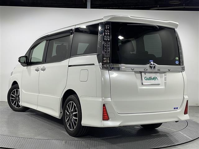 ヴォクシー ＺＳ　煌　禁煙車　純正９型ナビ　後席フリップダウンモニター　両側電動スライドドア　アイドリングストップ　ＥＴＣ　ＣＤ　ＤＶＤ　Ｂｌｕｅｔｏｏｔｈ　フルセグＴＶ　ＬＥＤヘッドランプ　スマートキー＆プッシュスタート（20枚目）