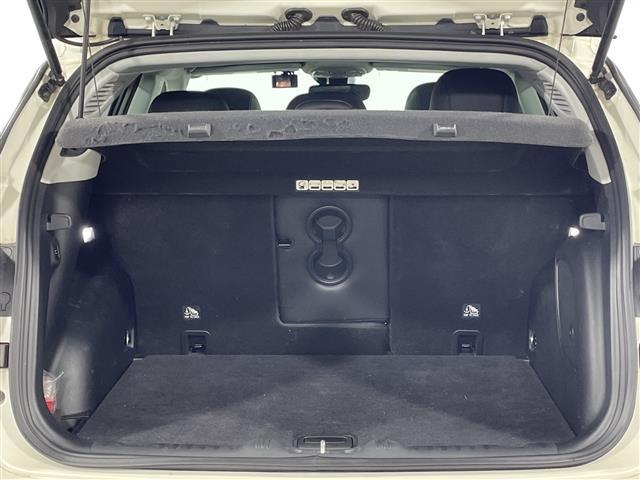 ジープ・コンパス リミテッド　サンルーフ　黒革　純正８．４型ナビ　ＡＬＰＩＮＥオーディオ　パワーバックドア　レーダークルーズ　衝突軽減ブレーキ　パワーシート　シートヒーター　パーキングアシスト　バックカメラ　ＥＴＣ２．０　フルセグ（16枚目）