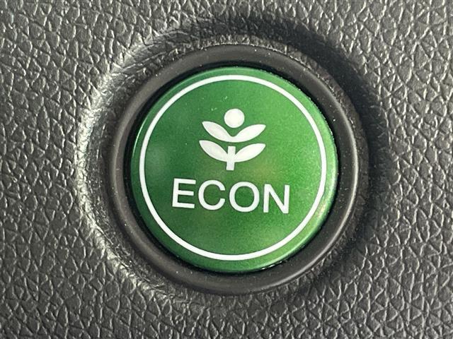 シャトル ハイブリッドＸ　純正ナビ　バックカメラ　ＥＴＣ　パドルシフト　クルーズコントロール　衝突軽減　オートライト　ＬＥＤヘッドライト　純正フロアマット　スマートキー　ハーフレザーシート　ＣＤ　ＴＶ　純正ホイールキャップ（13枚目）