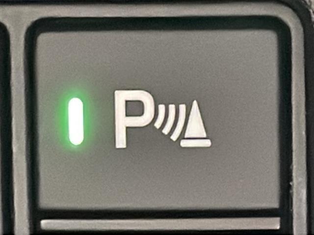 ヴェゼル ｅ：ＨＥＶ　Ｚ　登録済未使用車　純正９型ナビ　電動リアゲート　レーダークルーズ　衝突軽減ブレーキ　シートヒーター　ステアリングヒーター　オートハイビーム　ダウンヒルアシストコントロール　ＥＴＣ２．０　ワイヤレス充電（12枚目）