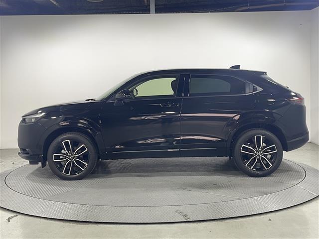 ヴェゼル ｅ：ＨＥＶ　Ｚ　登録済未使用車　純正９型ナビ　電動リアゲート　レーダークルーズ　衝突軽減ブレーキ　シートヒーター　ステアリングヒーター　オートハイビーム　ダウンヒルアシストコントロール　ＥＴＣ２．０　ワイヤレス充電（21枚目）