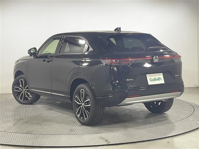 ヴェゼル ｅ：ＨＥＶ　Ｚ　登録済未使用車　純正９型ナビ　電動リアゲート　レーダークルーズ　衝突軽減ブレーキ　シートヒーター　ステアリングヒーター　オートハイビーム　ダウンヒルアシストコントロール　ＥＴＣ２．０　ワイヤレス充電（22枚目）