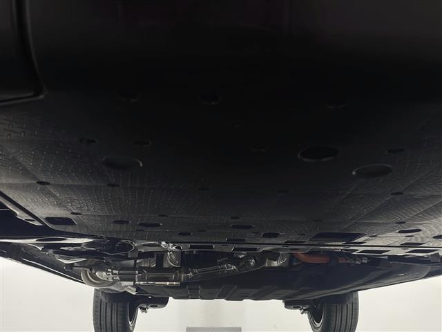 ヴェゼル ｅ：ＨＥＶ　Ｚ　登録済未使用車　純正９型ナビ　電動リアゲート　レーダークルーズ　衝突軽減ブレーキ　シートヒーター　ステアリングヒーター　オートハイビーム　ダウンヒルアシストコントロール　ＥＴＣ２．０　ワイヤレス充電（27枚目）