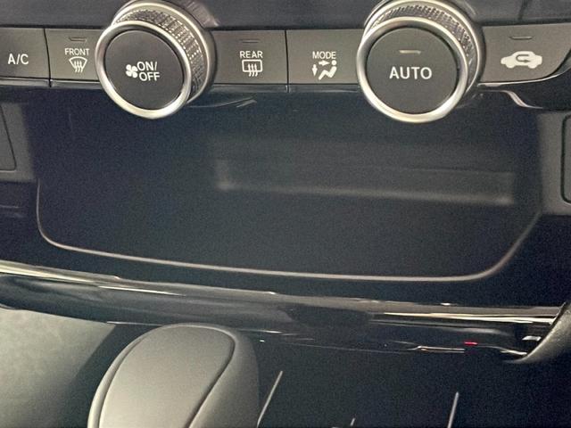 ヴェゼル ｅ：ＨＥＶ　Ｚ　登録済未使用車　純正９型ナビ　電動リアゲート　レーダークルーズ　衝突軽減ブレーキ　シートヒーター　ステアリングヒーター　オートハイビーム　ダウンヒルアシストコントロール　ＥＴＣ２．０　ワイヤレス充電（49枚目）