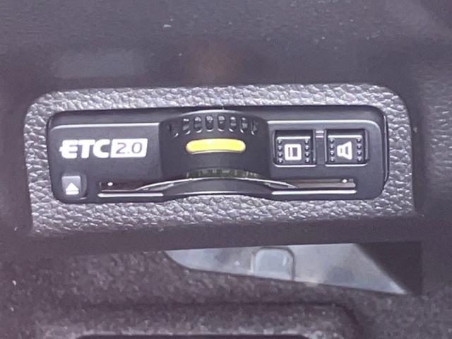 ヴェゼル ｅ：ＨＥＶ　Ｚ　登録済未使用車　純正９型ナビ　電動リアゲート　レーダークルーズ　衝突軽減ブレーキ　シートヒーター　ステアリングヒーター　オートハイビーム　ダウンヒルアシストコントロール　ＥＴＣ２．０　ワイヤレス充電（52枚目）