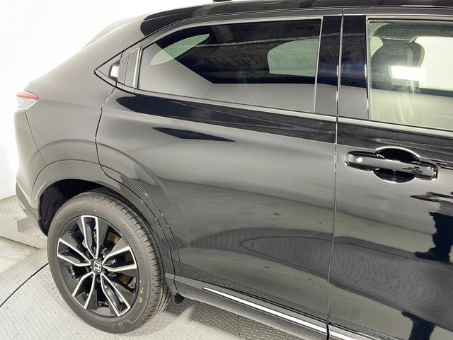 ヴェゼル ｅ：ＨＥＶ　Ｚ　登録済未使用車　純正９型ナビ　電動リアゲート　レーダークルーズ　衝突軽減ブレーキ　シートヒーター　ステアリングヒーター　オートハイビーム　ダウンヒルアシストコントロール　ＥＴＣ２．０　ワイヤレス充電（65枚目）