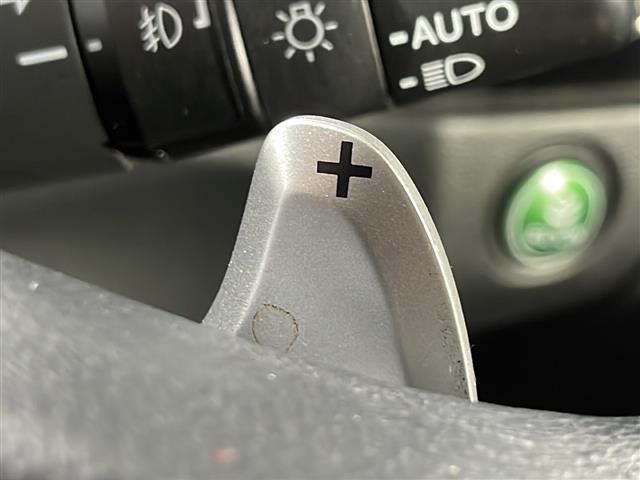 シャトル ハイブリッドX 純正ナビ バックカメラ クルーズコントロール ETC ドライブレコーダー フルセグTV Bluetooth スマートキー ステアリングスイッチ パドルシフト LEDヘッドランプ ハーフレザー フォグ(8枚目)