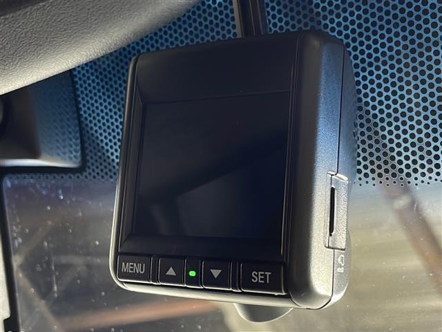 シャトル ハイブリッドX 純正ナビ バックカメラ クルーズコントロール ETC ドライブレコーダー フルセグTV Bluetooth スマートキー ステアリングスイッチ パドルシフト LEDヘッドランプ ハーフレザー フォグ(11枚目)