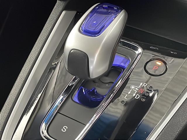 シャトル ハイブリッドX 純正ナビ バックカメラ クルーズコントロール ETC ドライブレコーダー フルセグTV Bluetooth スマートキー ステアリングスイッチ パドルシフト LEDヘッドランプ ハーフレザー フォグ(31枚目)