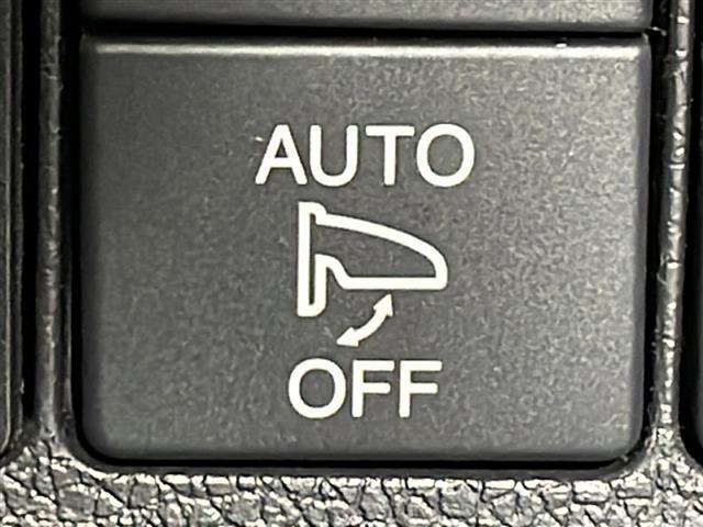 シャトル ハイブリッドX 純正ナビ バックカメラ クルーズコントロール ETC ドライブレコーダー フルセグTV Bluetooth スマートキー ステアリングスイッチ パドルシフト LEDヘッドランプ ハーフレザー フォグ(32枚目)