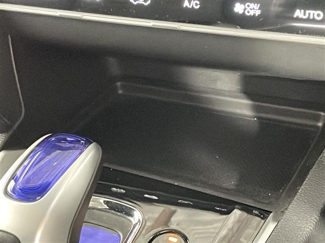 シャトル ハイブリッドX 純正ナビ バックカメラ クルーズコントロール ETC ドライブレコーダー フルセグTV Bluetooth スマートキー ステアリングスイッチ パドルシフト LEDヘッドランプ ハーフレザー フォグ(37枚目)