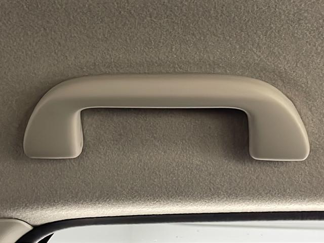 シャトル ハイブリッドX 純正ナビ バックカメラ クルーズコントロール ETC ドライブレコーダー フルセグTV Bluetooth スマートキー ステアリングスイッチ パドルシフト LEDヘッドランプ ハーフレザー フォグ(44枚目)