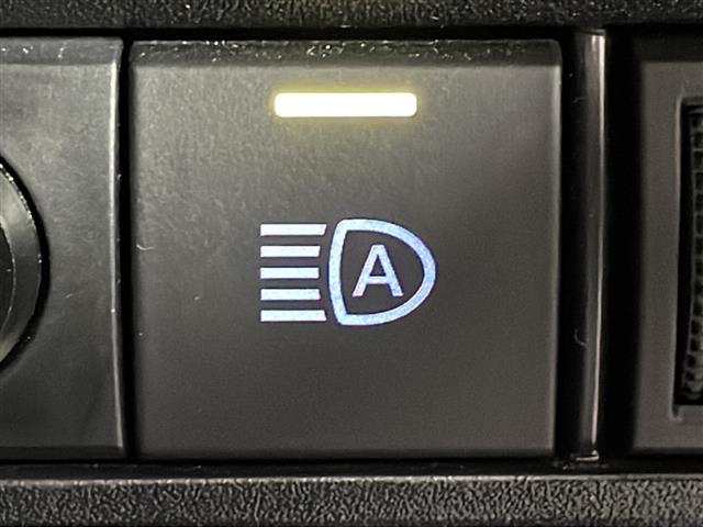 ヴォクシー ハイブリッドS-Z 純正10.5型ナビ フリップダウンモニター バックカメラ レーダークルーズコントロール フルセグ シートヒータ 両側パワースライドドア レーンキープアシスト オートハイビーム コーナーセンサー(10枚目)