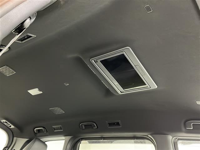 ヴォクシー ハイブリッドS-Z 純正10.5型ナビ フリップダウンモニター バックカメラ レーダークルーズコントロール フルセグ シートヒータ 両側パワースライドドア レーンキープアシスト オートハイビーム コーナーセンサー(17枚目)