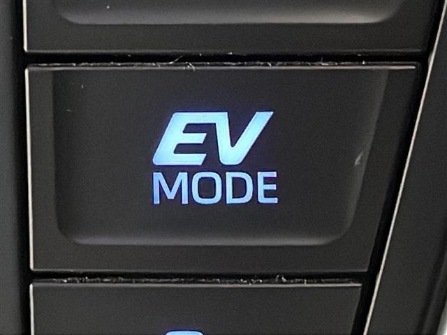 ヴォクシー ハイブリッドS-Z 純正10.5型ナビ フリップダウンモニター バックカメラ レーダークルーズコントロール フルセグ シートヒータ 両側パワースライドドア レーンキープアシスト オートハイビーム コーナーセンサー(31枚目)