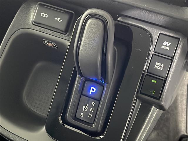 シエンタ ハイブリッドZ 純正10.5型ディスプレイオーディオ 全周囲カメラ 両側パワースライドドア レーダークルーズ 衝突軽減ブレーキ 純正15インチAW ブラインドスポットモニター 1500W電源 フルセグTV ETC(31枚目)