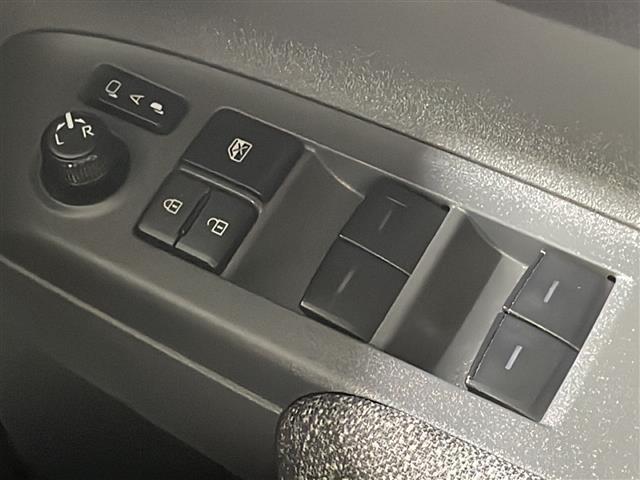 シエンタ ハイブリッドZ 純正10.5型ディスプレイオーディオ 全周囲カメラ 両側パワースライドドア レーダークルーズ 衝突軽減ブレーキ 純正15インチAW ブラインドスポットモニター 1500W電源 フルセグTV ETC(41枚目)