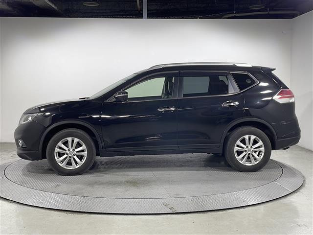 エクストレイル ２０Ｘｔ　エマージェンシーブレーキパッケージ　純正ナビ　アラウンドビューモニター　ブラインドスポットモニター　シートヒーター　電動リア　ＥＴＣ　ＬＥＤヘッドライト　クルーズコントロール　ＤＶＤ　エマージェンシーブレーキ　レーンキープ　フォグランプ（21枚目）