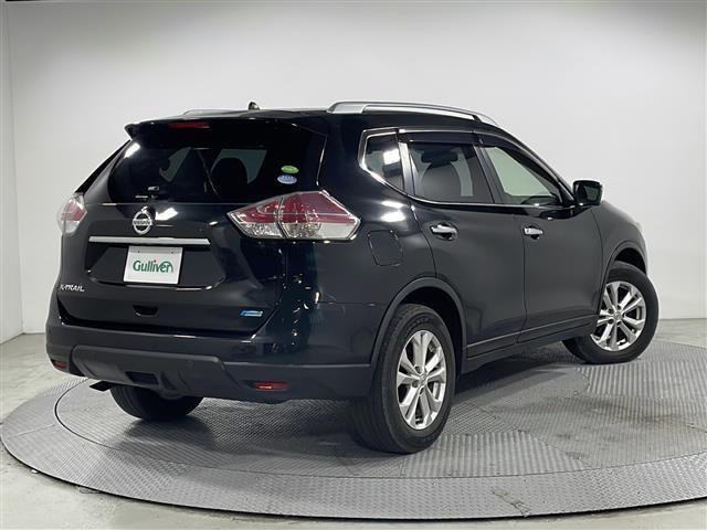 エクストレイル ２０Ｘｔ　エマージェンシーブレーキパッケージ　純正ナビ　アラウンドビューモニター　ブラインドスポットモニター　シートヒーター　電動リア　ＥＴＣ　ＬＥＤヘッドライト　クルーズコントロール　ＤＶＤ　エマージェンシーブレーキ　レーンキープ　フォグランプ（24枚目）