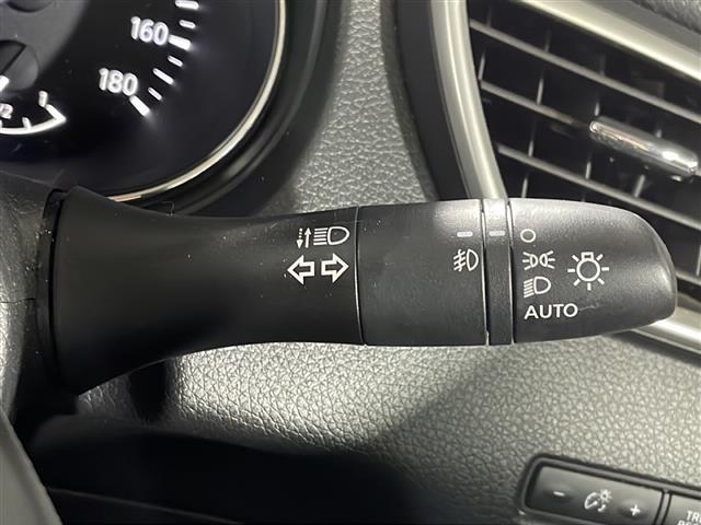 エクストレイル ２０Ｘｔ　エマージェンシーブレーキパッケージ　純正ナビ　アラウンドビューモニター　ブラインドスポットモニター　シートヒーター　電動リア　ＥＴＣ　ＬＥＤヘッドライト　クルーズコントロール　ＤＶＤ　エマージェンシーブレーキ　レーンキープ　フォグランプ（36枚目）