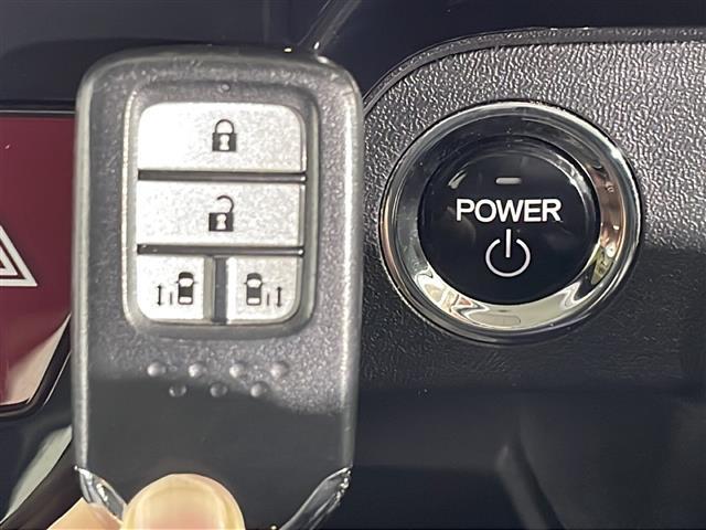 ステップワゴンスパーダ ｅ：ＨＥＶスパーダ　Ｇ・ＥＸ　ホンダセンシング　純正９型ナビ　全周囲カメラ　両側パワースライドドア　シートヒーター　衝突軽減ブレーキ　レーダークルコン　パーキングアシスト　パーキングセンサー　電動パーキングブレーキ　ＥＴＣ２．０　フルセグＴＶ（32枚目）