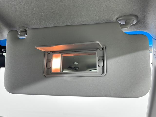 ステップワゴンスパーダ ｅ：ＨＥＶスパーダ　Ｇ・ＥＸ　ホンダセンシング　純正９型ナビ　全周囲カメラ　両側パワースライドドア　シートヒーター　衝突軽減ブレーキ　レーダークルコン　パーキングアシスト　パーキングセンサー　電動パーキングブレーキ　ＥＴＣ２．０　フルセグＴＶ（44枚目）